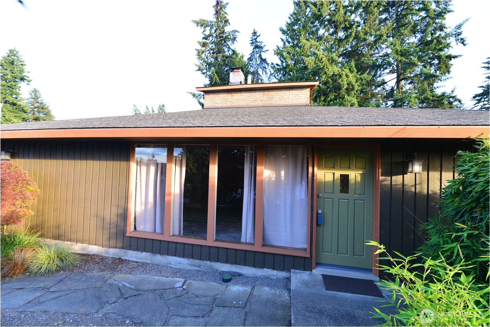 2228 Merchant Way Everett, WA 98208 - Photo 4 of 24