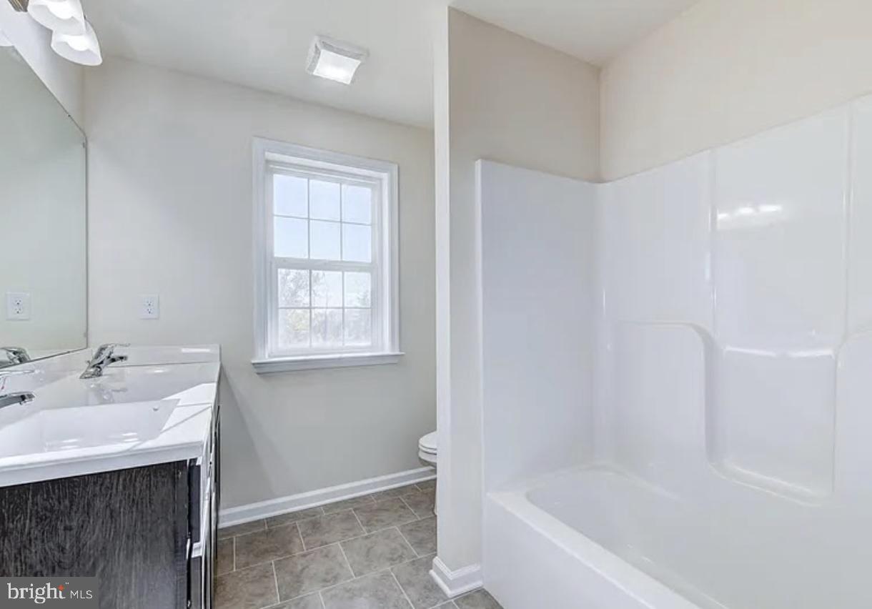 3948 Parestis Road Pennsburg, PA 18073 - Photo 9 of 14 Gallery Image 9