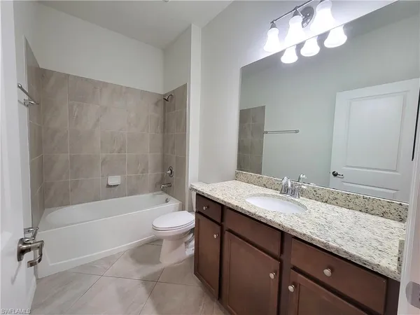 $2,300 | 1750 Alameda Drive, Naples, FL 34120