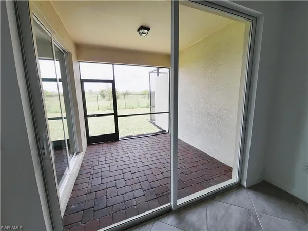 $2,300 | 1750 Alameda Drive, Naples, FL 34120