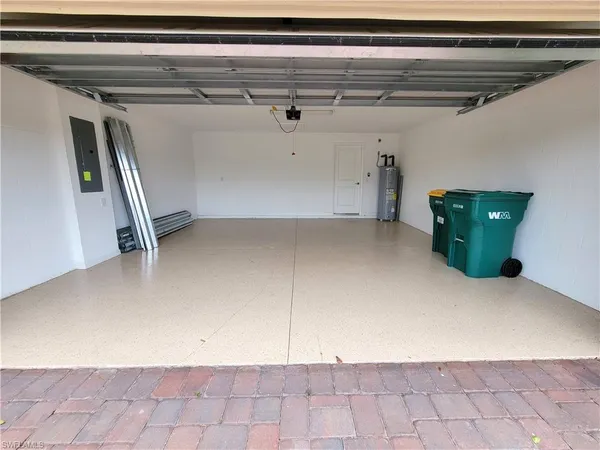 $2,300 | 1750 Alameda Drive, Naples, FL 34120