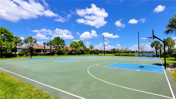 $2,300 | 1750 Alameda Drive, Naples, FL 34120