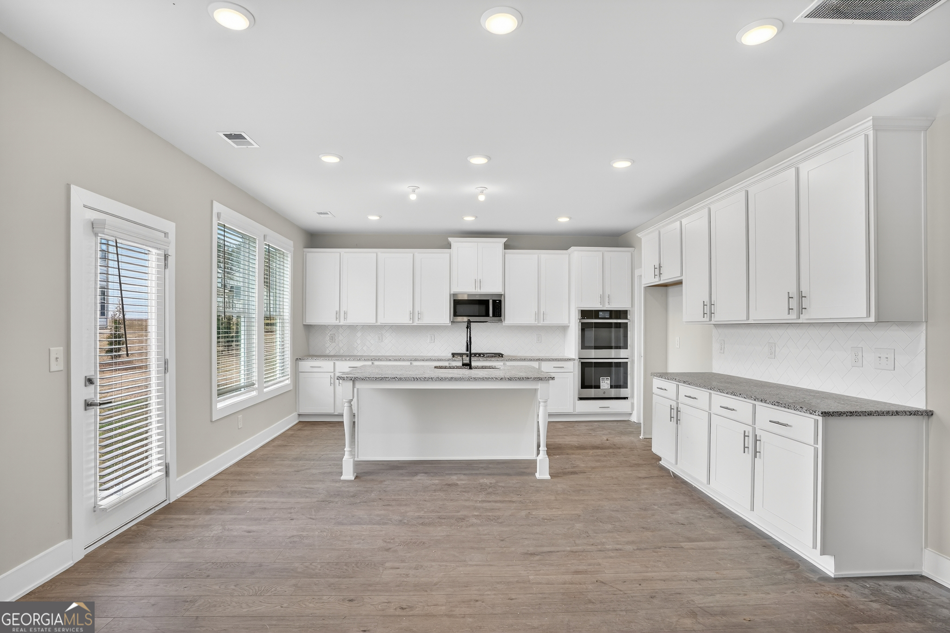 401 Bass Circle Villa Rica, GA 30180 - Photo 3 of 16