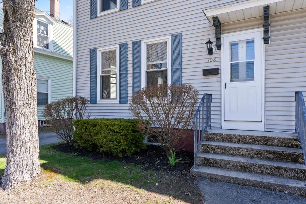 108 Rochester Street, Unit 108 Westbrook, ME 04092 - Photo 2 of 46 DSC05310