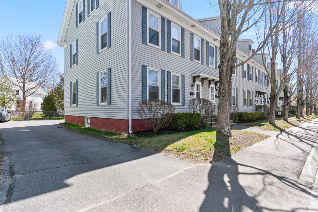 108 Rochester Street, Unit 108 Westbrook, ME 04092 - Photo 3 of 46 DSC05304