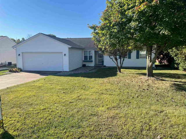 $220,000 | 605 East Jackson Street, Mulberry, IN 46058