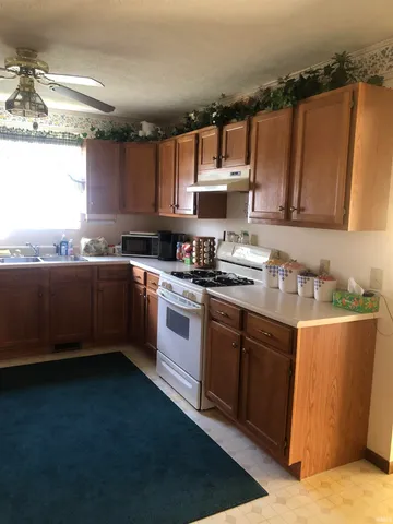 $220,000 | 605 East Jackson Street, Mulberry, IN 46058