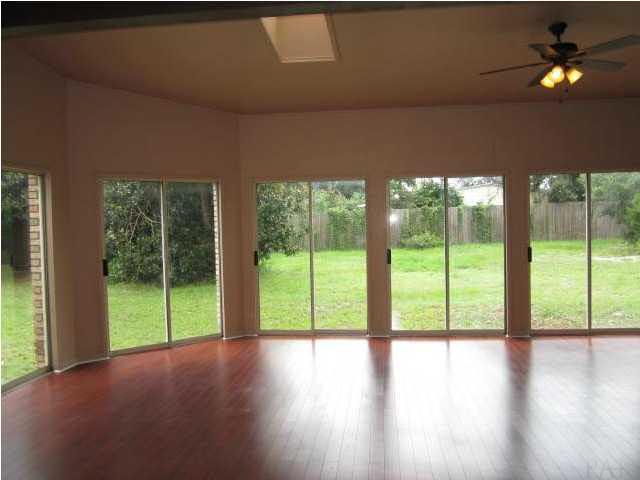 1701 Shellfish Drive Navarre, FL 32566 - Photo 3 of 12 Florida room
