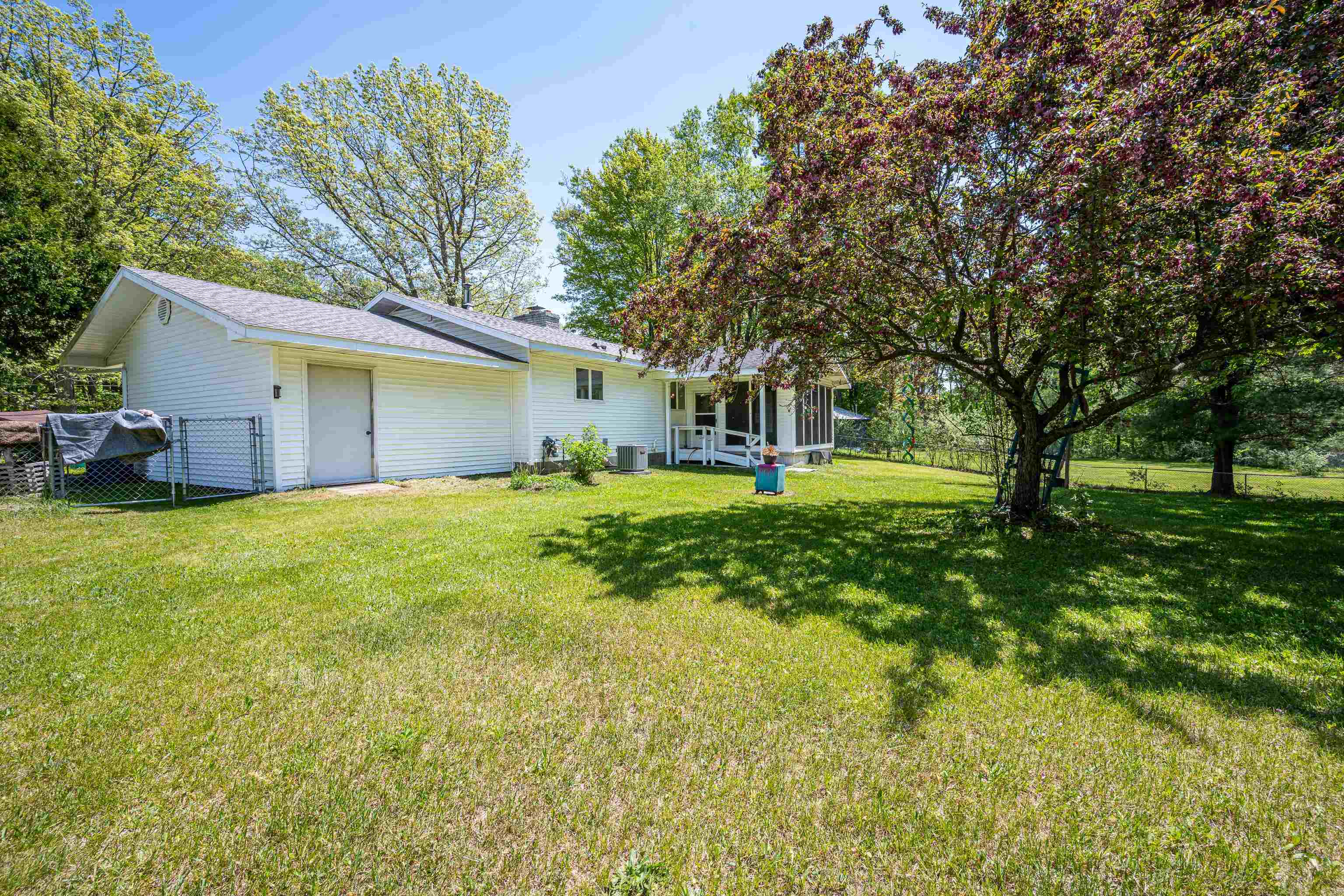 2881 Dean Street Harrison, MI 48625 - Photo 35 of 44