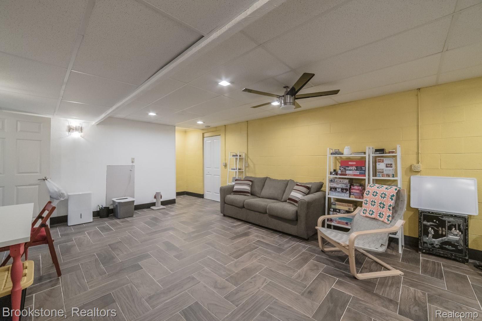 6659 Warren Road Ann Arbor, MI 48105 - Photo 36 of 48 6659 Warren Rd-37.jpg