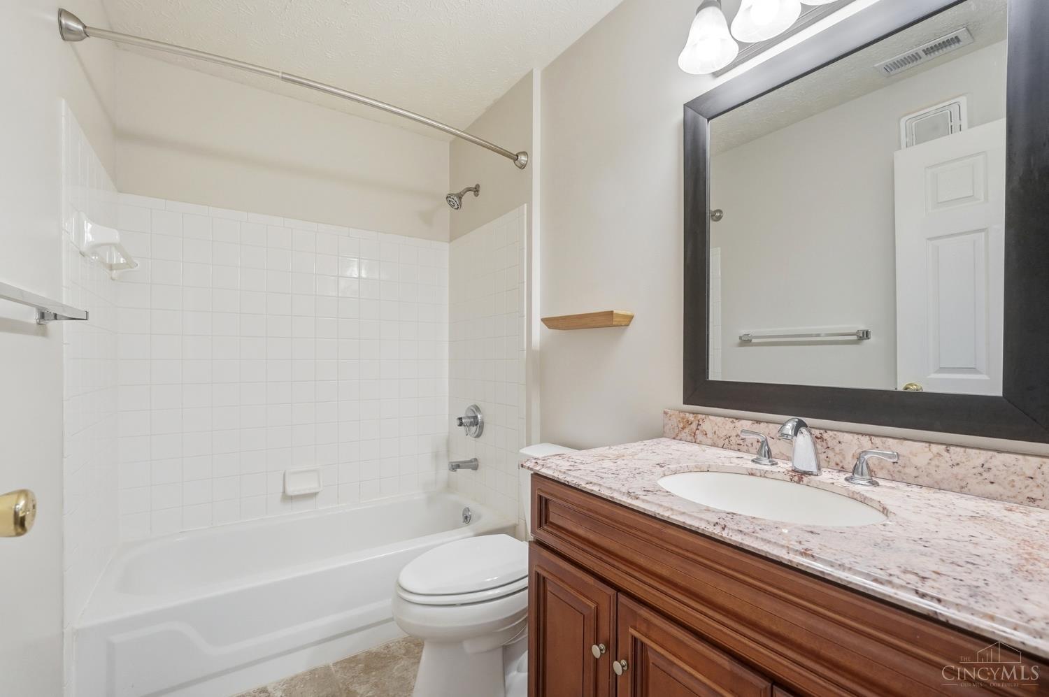 7370 Ridgepoint Drive, Unit 6 Cincinnati, OH 45230 - Photo 16 of 31