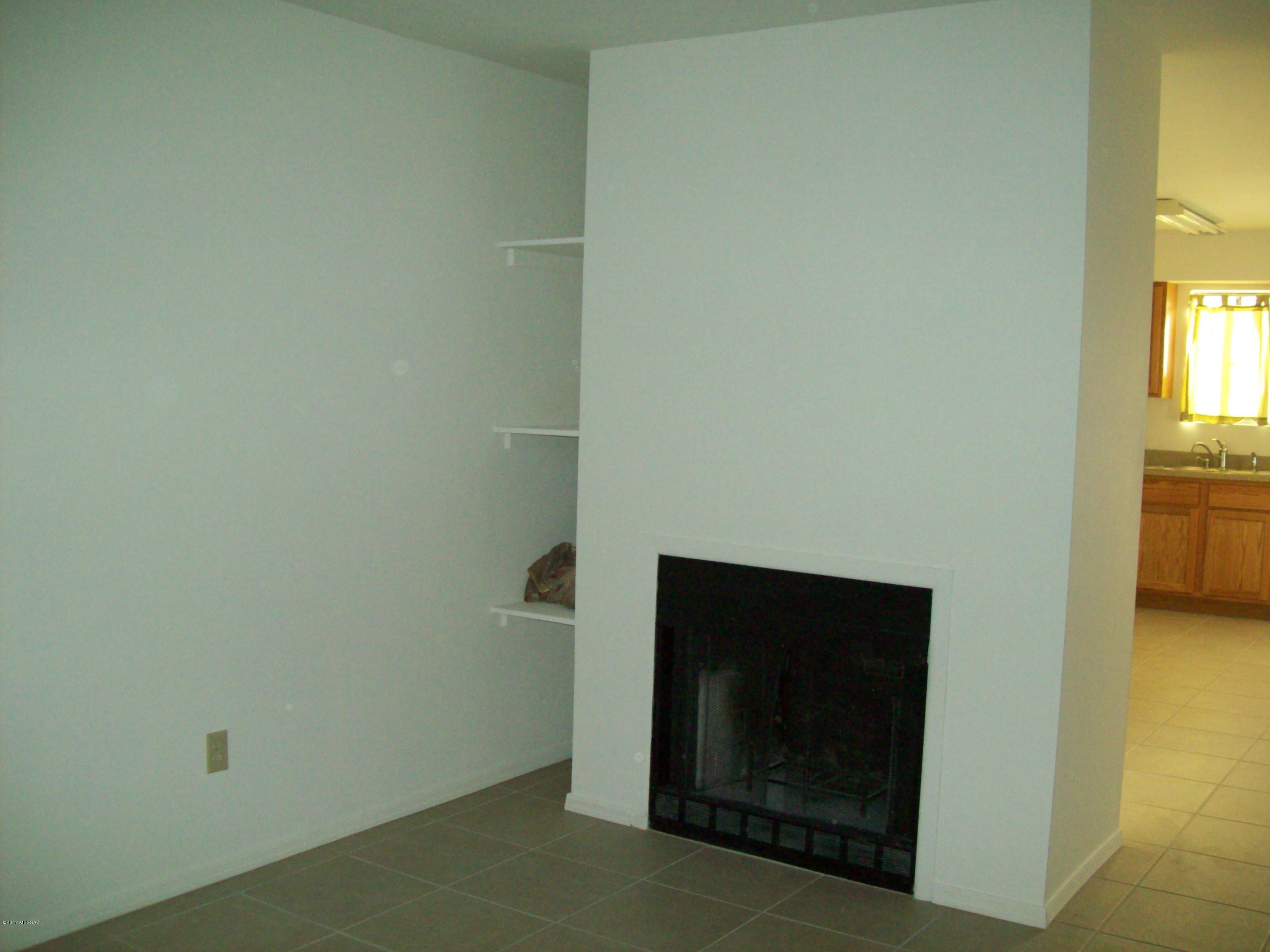 3690 North Country Club Road, Unit 1019 Tucson, AZ 85716 - Photo 5 of 21 Gallery Image 5
