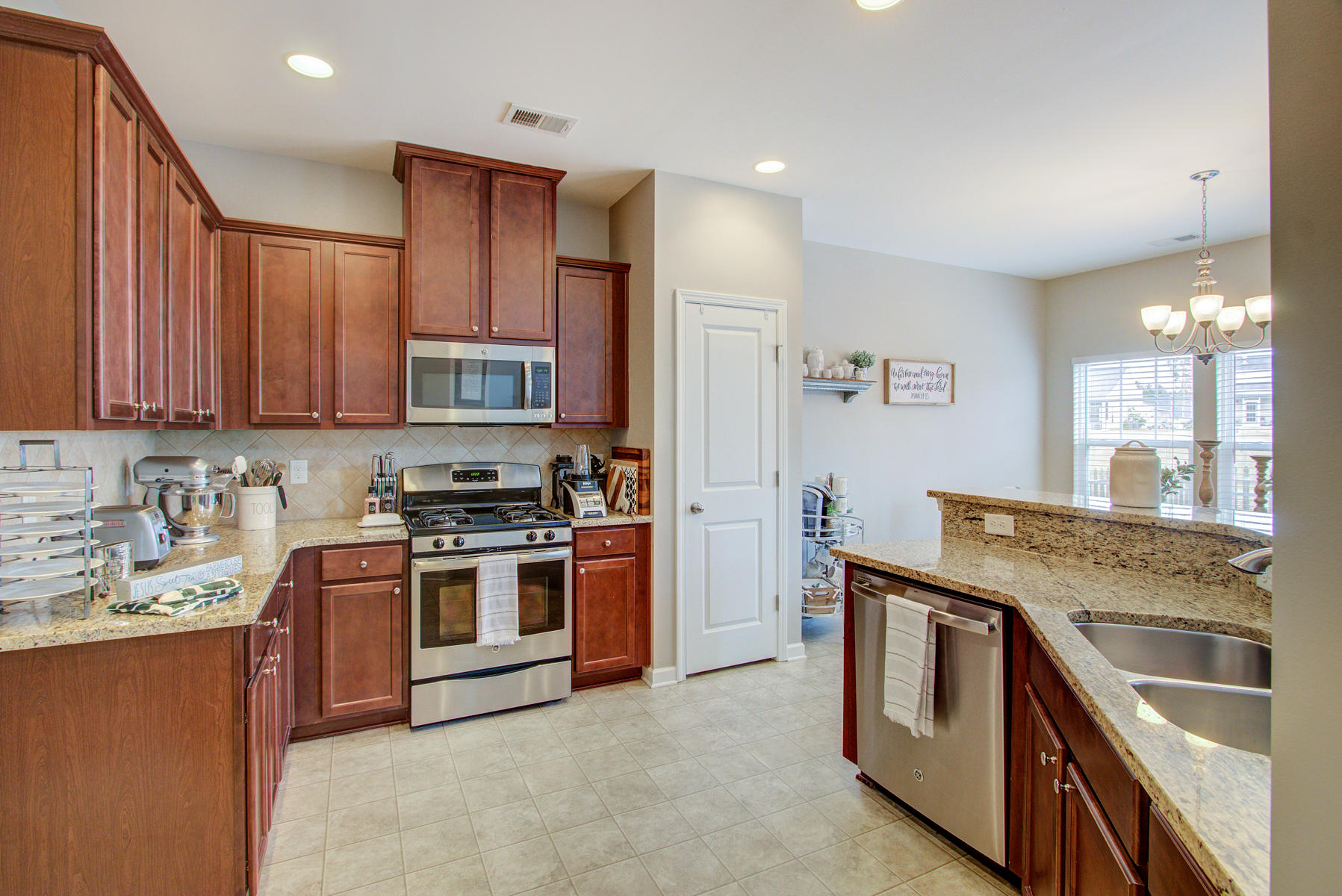 3739 Blackjack Road Ladson, SC 29456 - Photo 9 of 32 Topher 3739 blackjack (3)