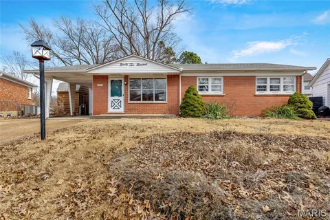 $199,900 | 9200 Papoose Drive, St. Louis, MO 63123