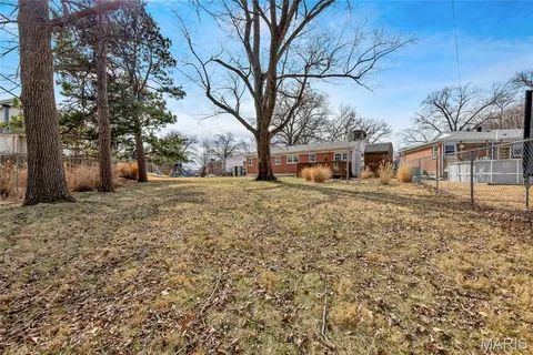 $199,900 | 9200 Papoose Drive, St. Louis, MO 63123