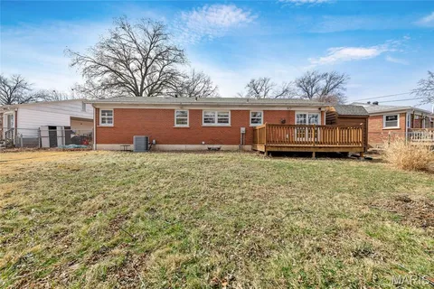 $199,900 | 9200 Papoose Drive, St. Louis, MO 63123