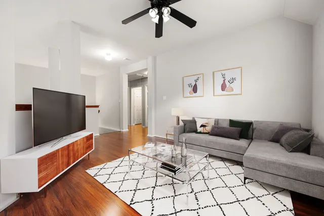 $2,100 | 4815 Mission Lake Court, Richmond, TX 77407