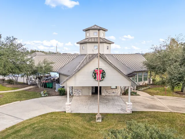 $2,100 | 4815 Mission Lake Court, Richmond, TX 77407