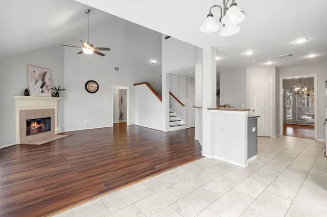 $2,100 | 4815 Mission Lake Court, Richmond, TX 77407