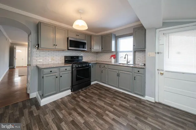 $250,000 | 607 West Lawn Avenue, West Lawn, PA 19609