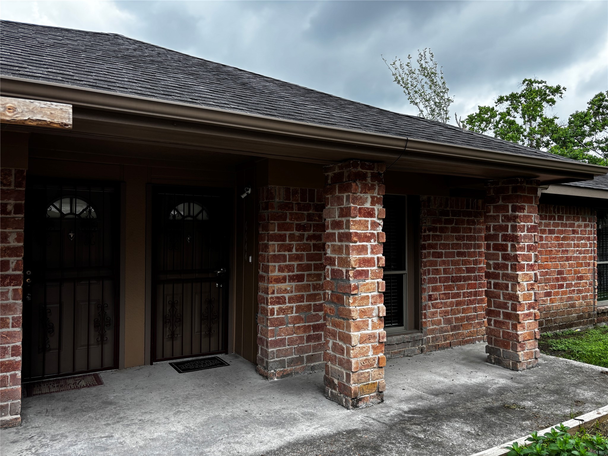 6644 West Fuqua Street Houston, TX 77489 - Photo 1 of 12