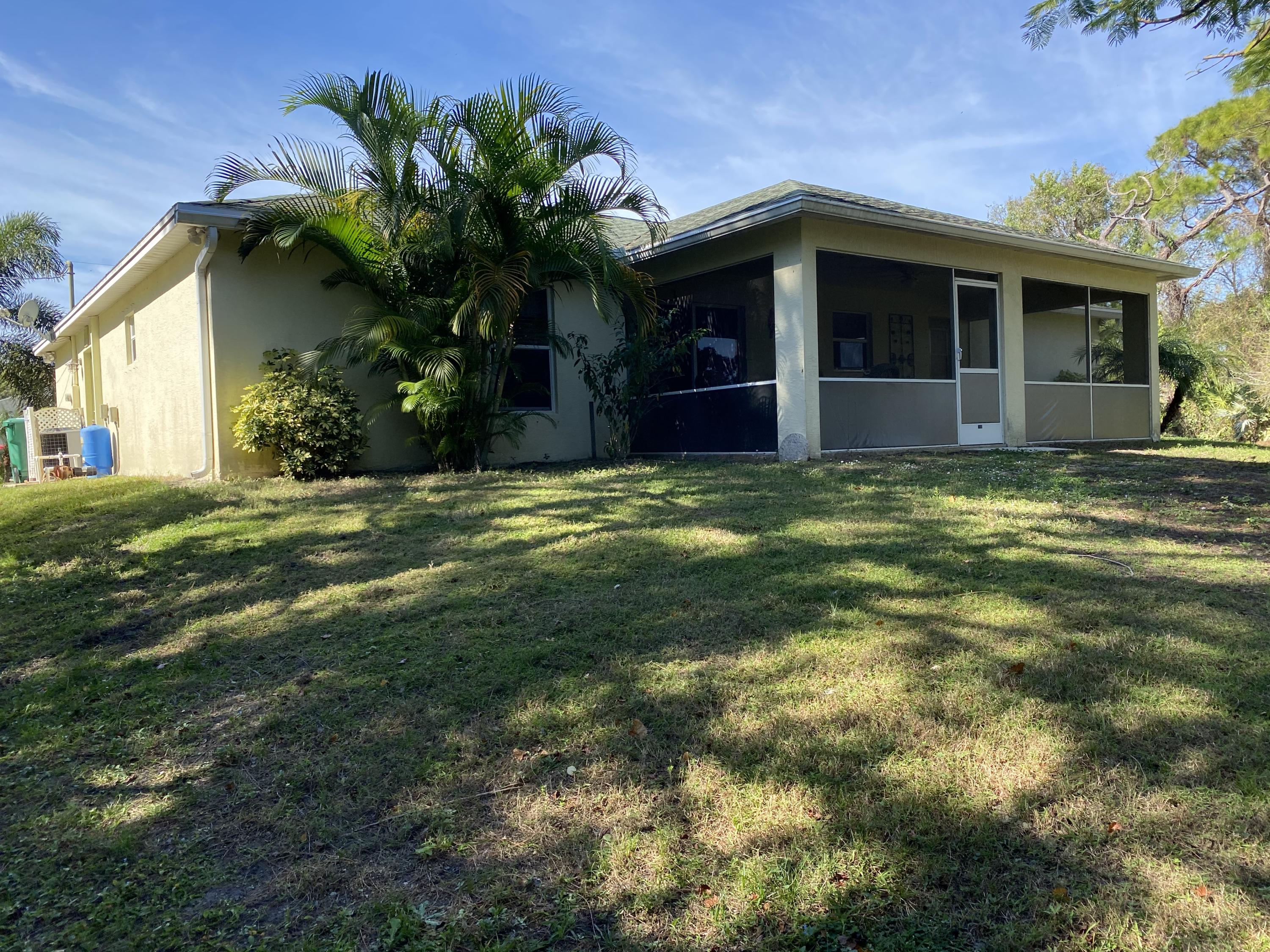 5300 Seagrape Drive Fort Pierce, FL 34982 - Photo 21 of 25 Rear Views