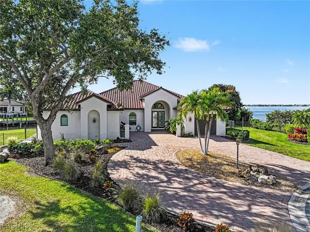 $2,999,000 | 866 Cal Cove Drive, Fort Myers, FL 33919