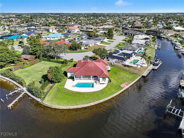 $2,999,000 | 866 Cal Cove Drive, Fort Myers, FL 33919