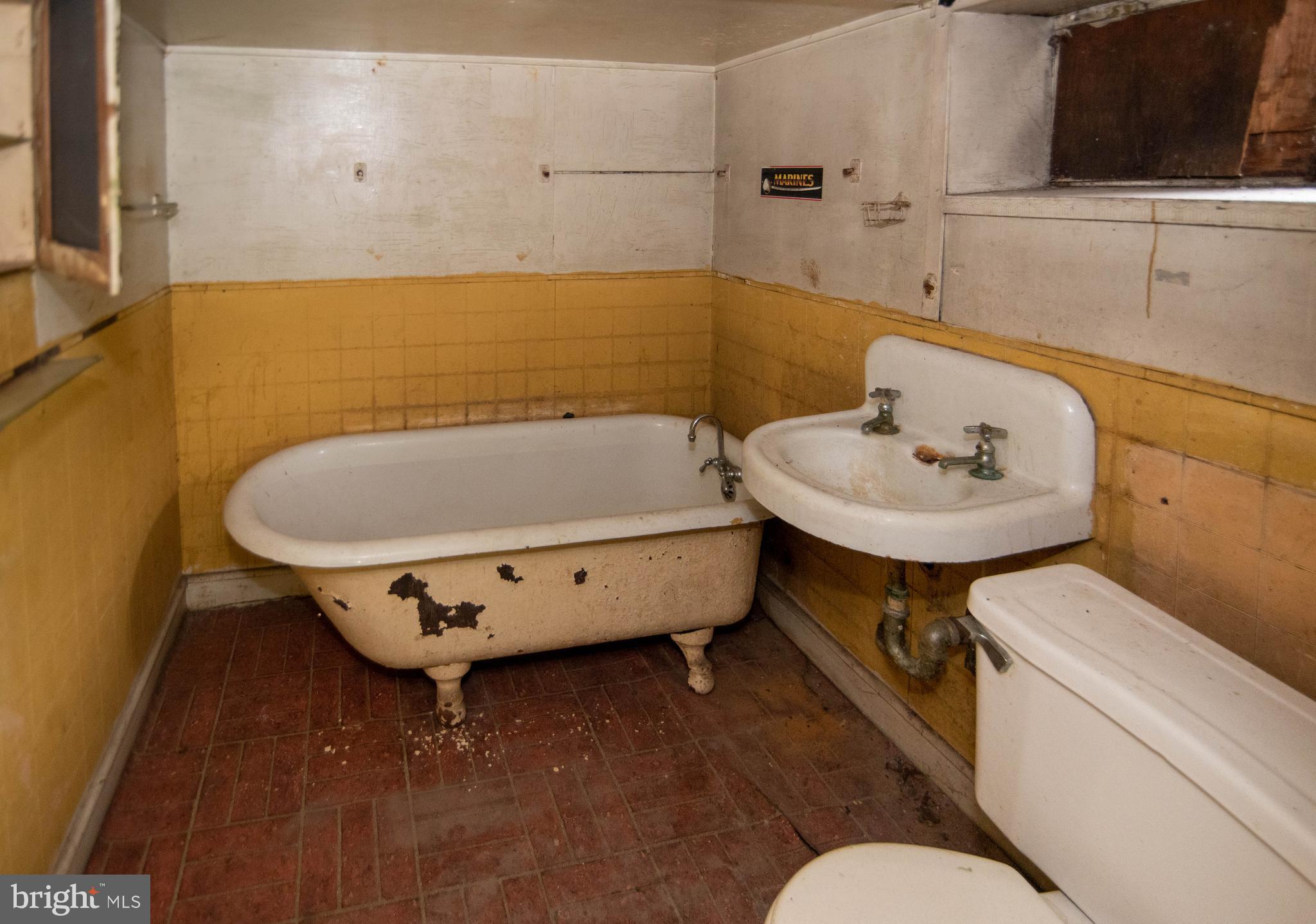 1644 Normal Avenue Baltimore, MD 21213 - Photo 22 of 27 Gallery Image 22