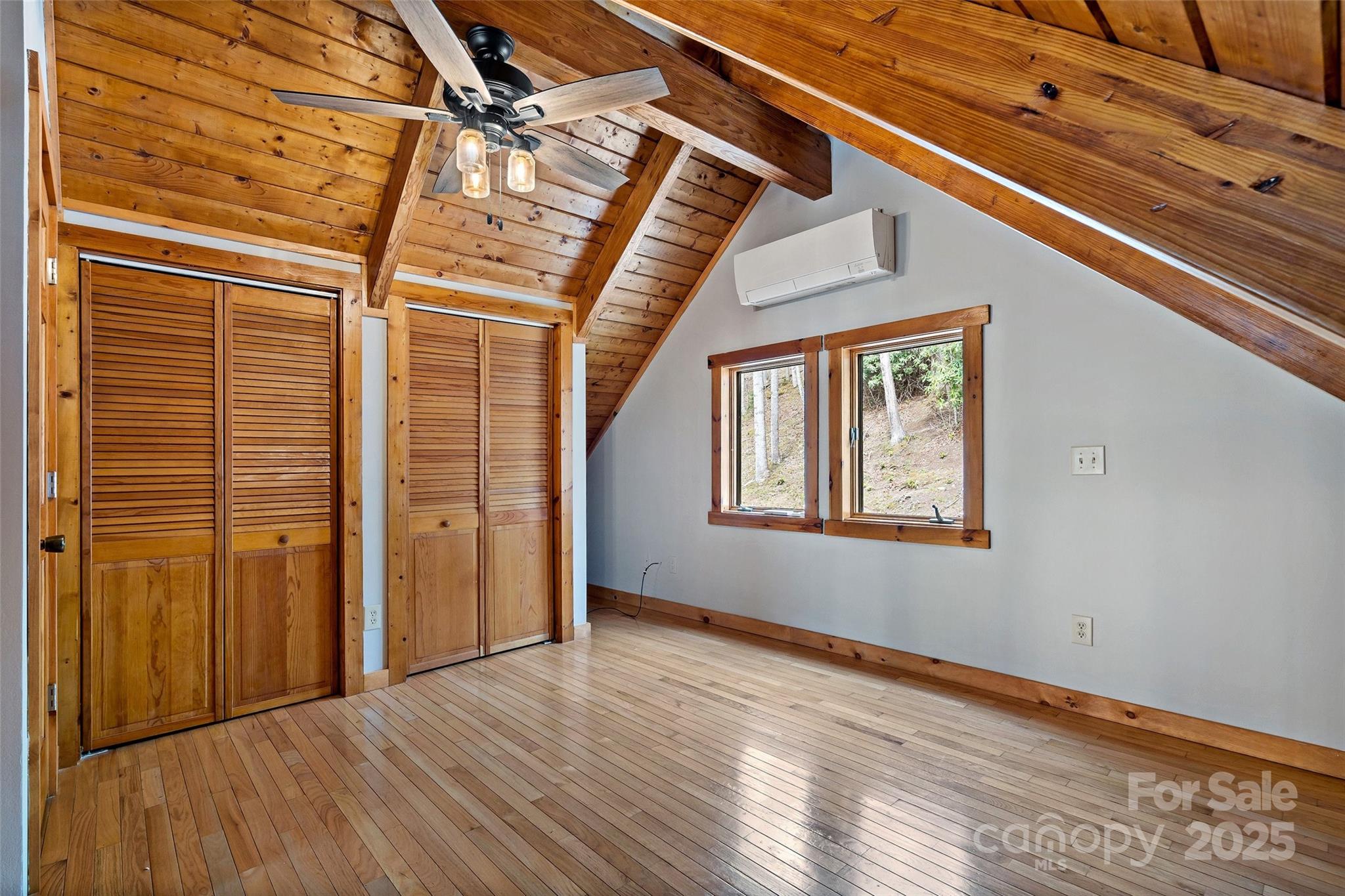 580 Red Dirt Road Newland, NC 28657 - Photo 26 of 48 a view of an empty room