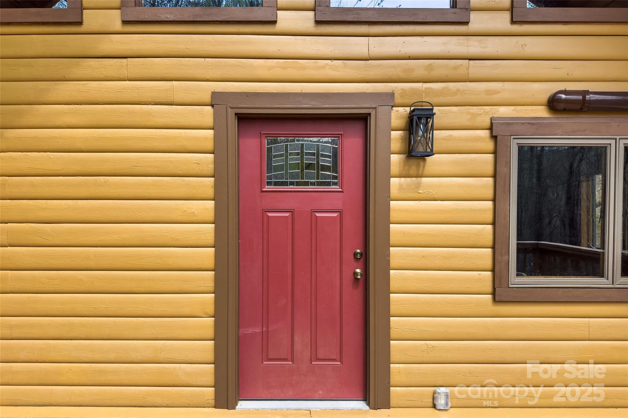 580 Red Dirt Road Newland, NC 28657 - Photo 9 of 48 a view of entryway