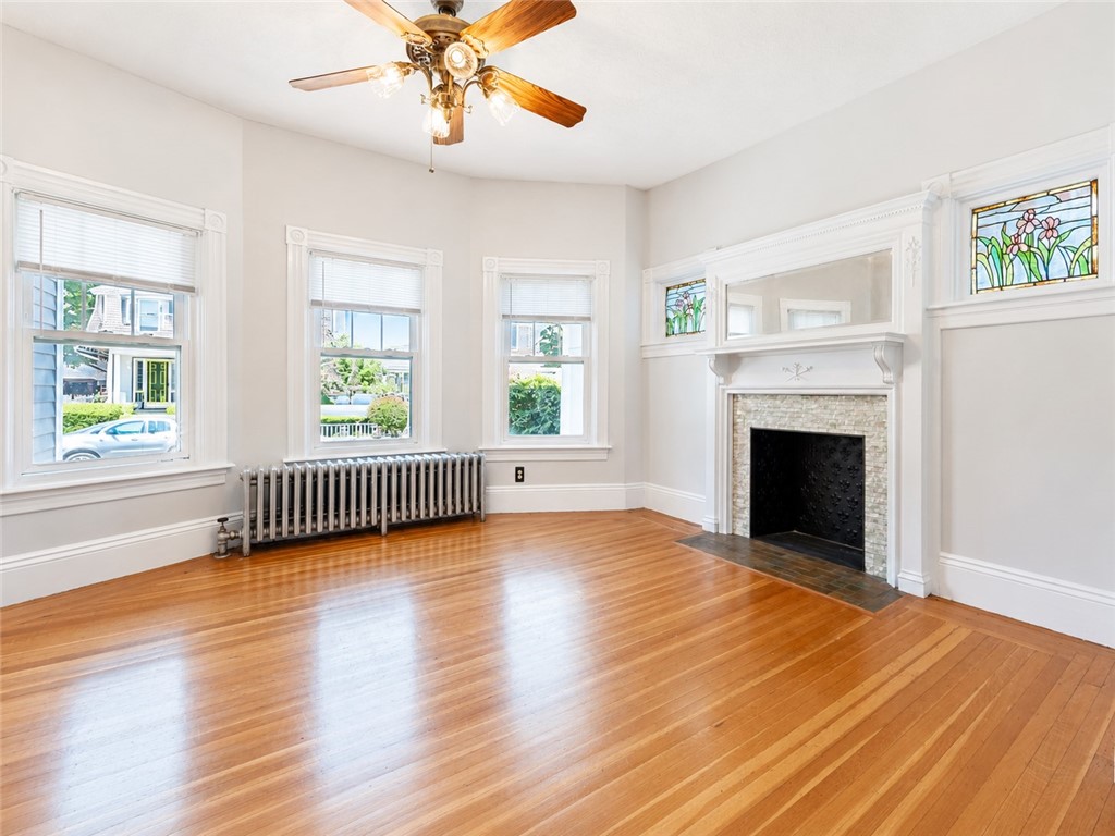 225 Hunts Avenue Pawtucket, RI 02861 - Photo 6 of 35