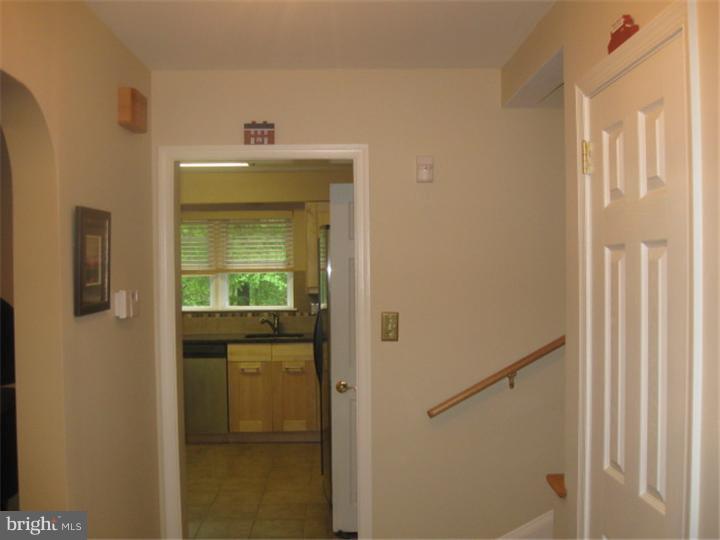 333 Greene Road Berwyn, PA 19312 - Photo 4 of 24 Foyer