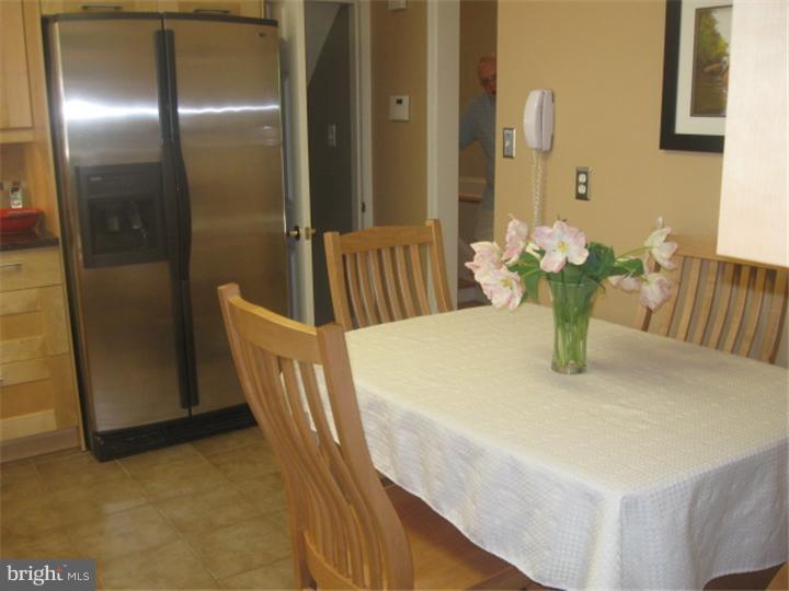 333 Greene Road Berwyn, PA 19312 - Photo 8 of 24 Kitchen