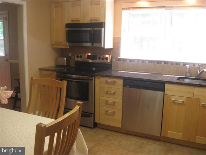 333 Greene Road Berwyn, PA 19312 - Photo 10 of 24 Kitchen