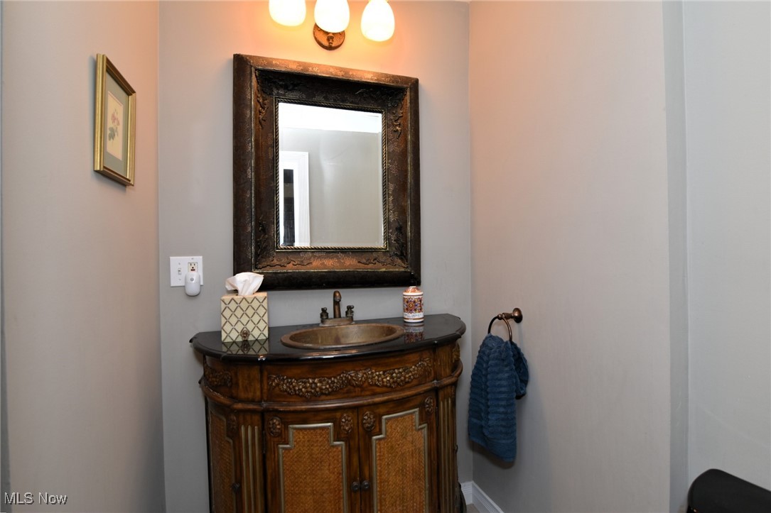 28650 Edgedale Road Cleveland, OH 44124 - Photo 28 of 46 Gallery Image 28