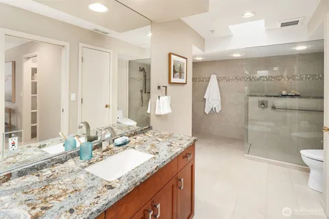 $1,295,000 | 11122 Northeast 41st Drive, Unit 39, Kirkland, WA 98033