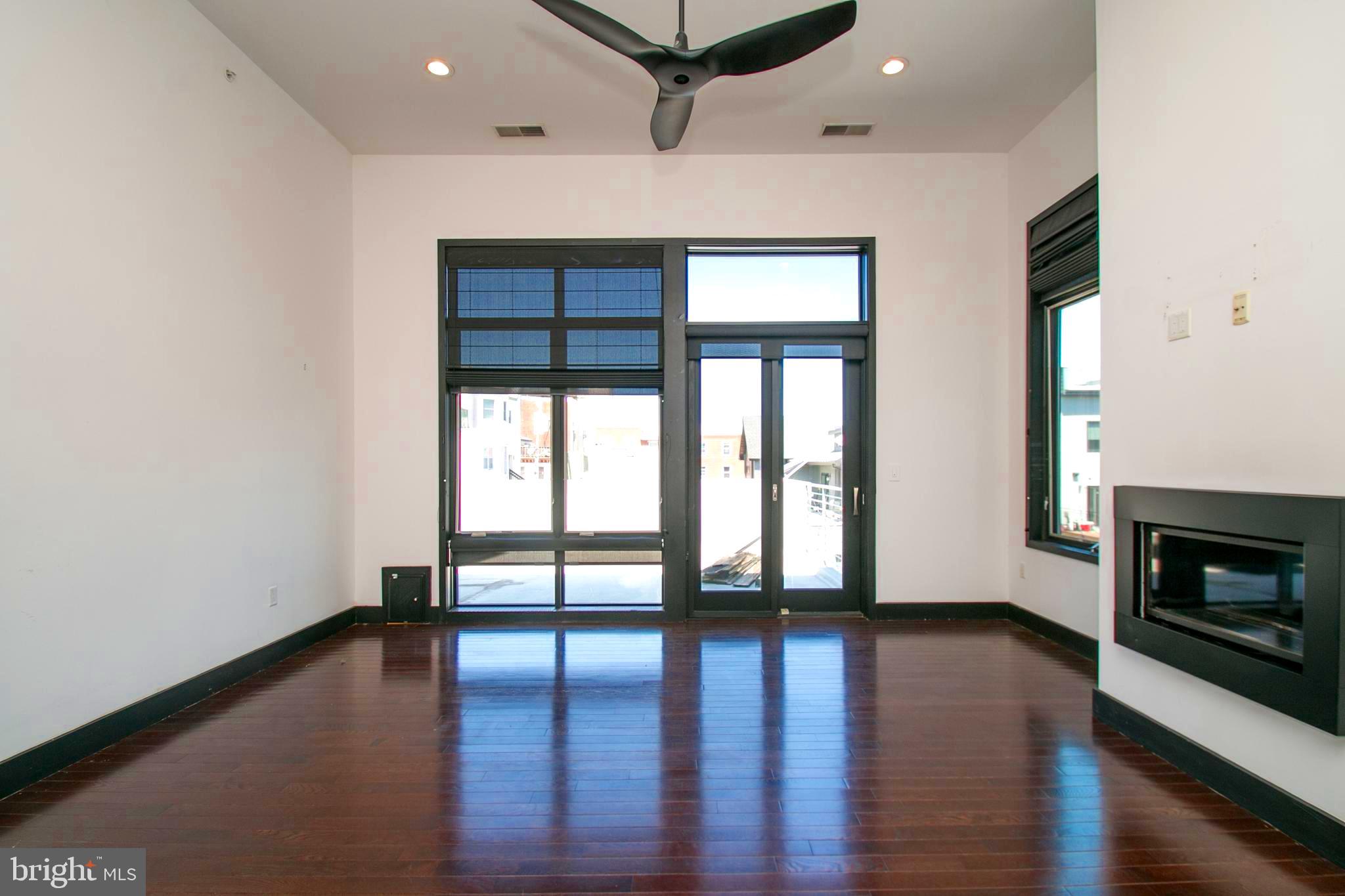 243 Tasker Street Philadelphia, PA 19148 - Photo 30 of 75 Master bedroom