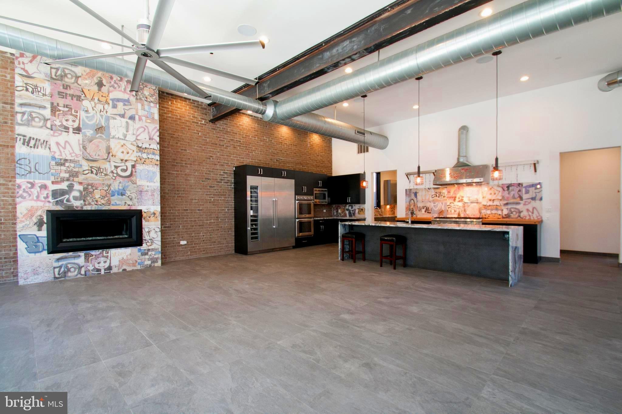 243 Tasker Street Philadelphia, PA 19148 - Photo 3 of 75 Livingroom/kitchen area