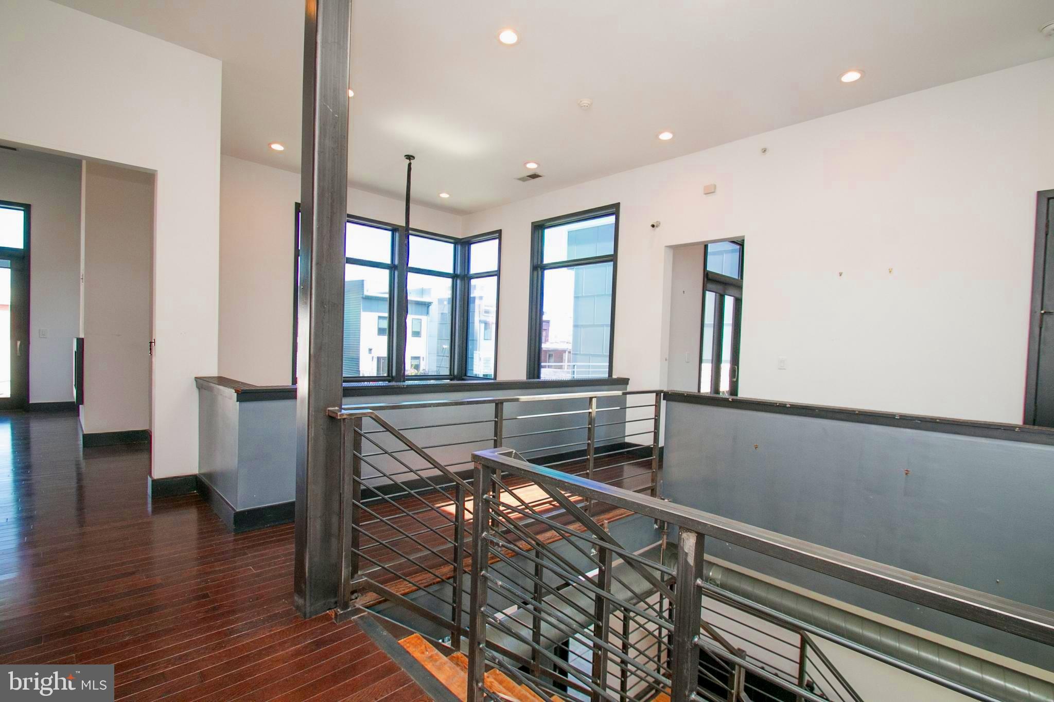 243 Tasker Street Philadelphia, PA 19148 - Photo 42 of 75 2nd fl. hall area