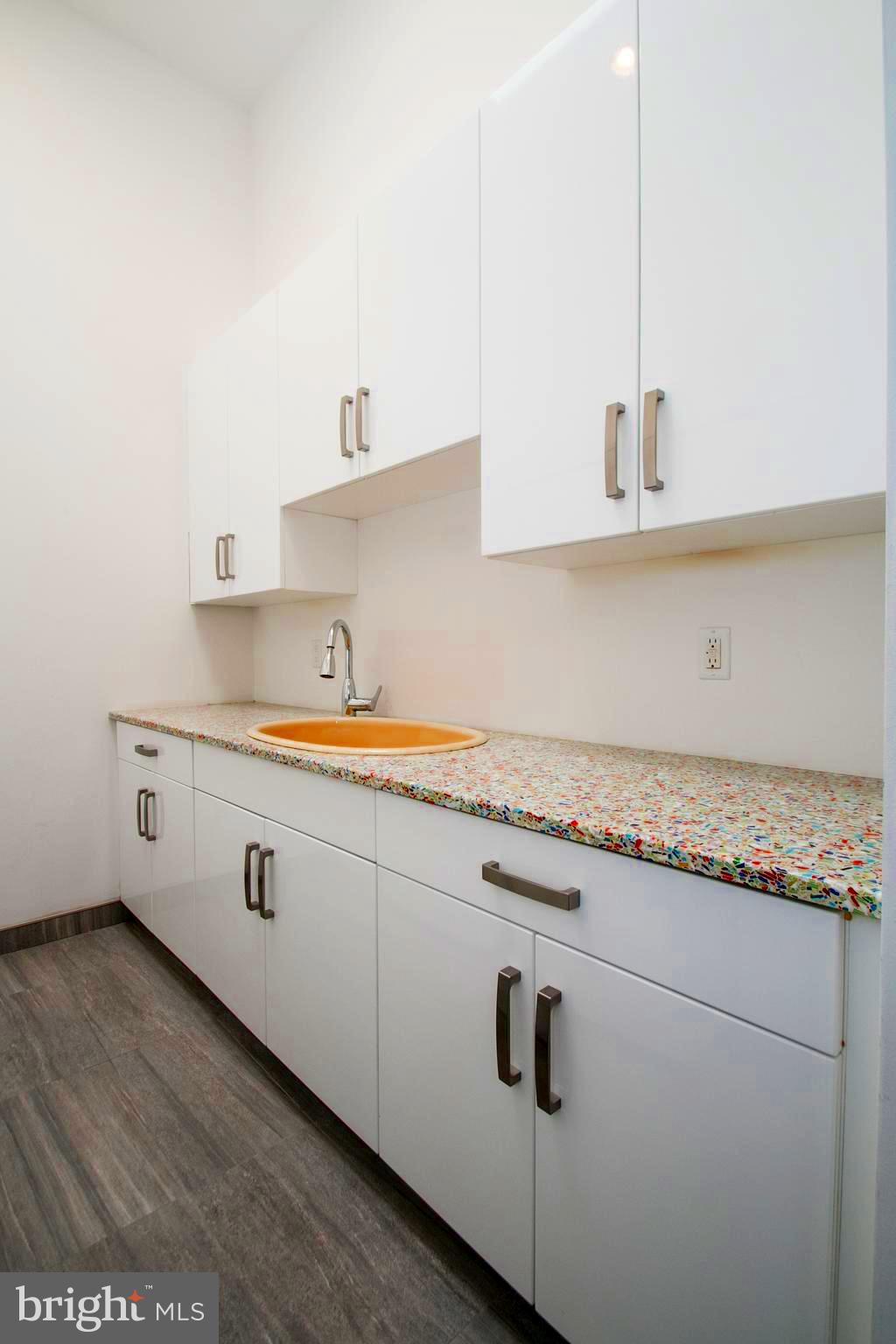 243 Tasker Street Philadelphia, PA 19148 - Photo 44 of 75 Laundry room