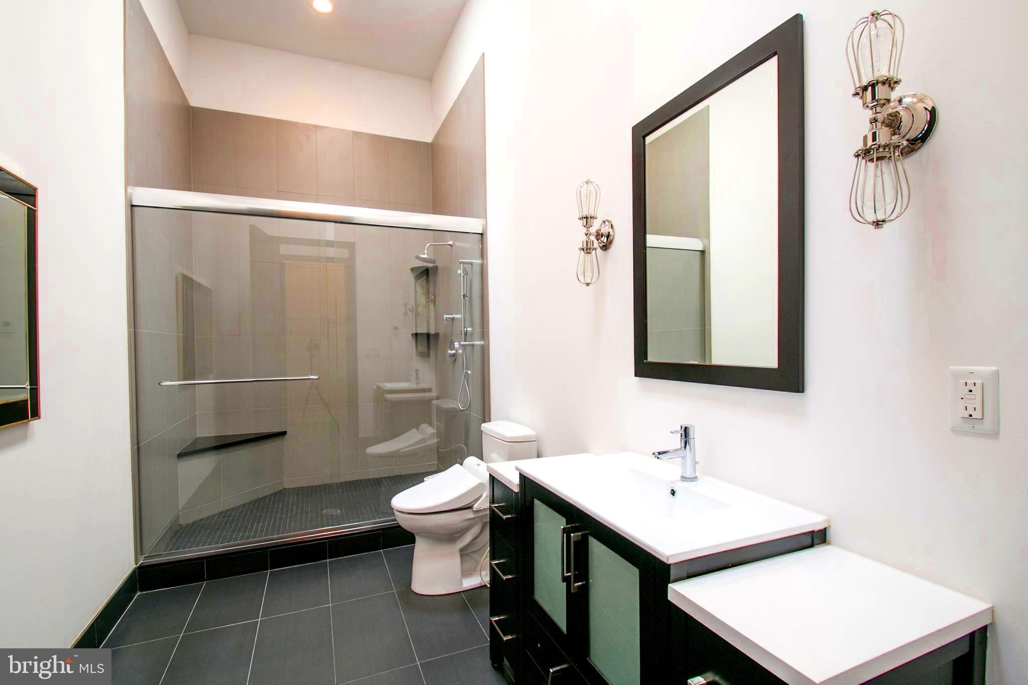 243 Tasker Street Philadelphia, PA 19148 - Photo 47 of 75 Full bath right off of 2nd bedroom