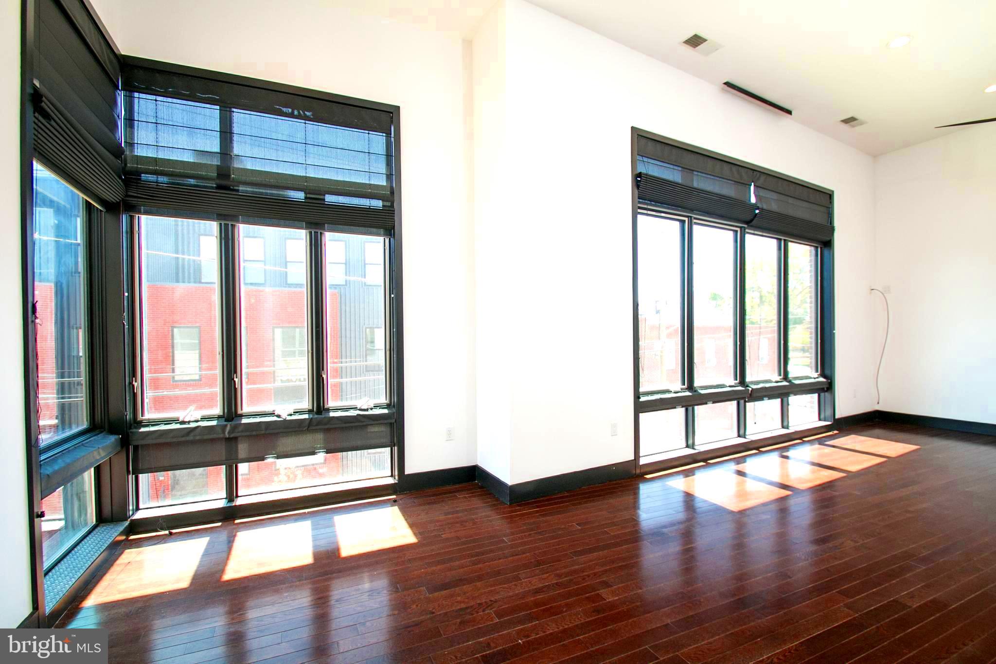 243 Tasker Street Philadelphia, PA 19148 - Photo 50 of 75 Bedroom