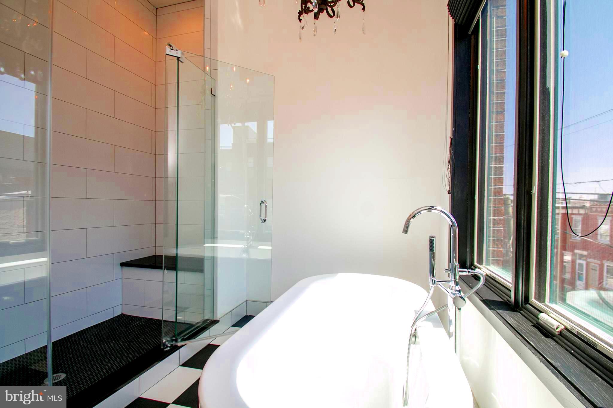 243 Tasker Street Philadelphia, PA 19148 - Photo 53 of 75 Bathroom