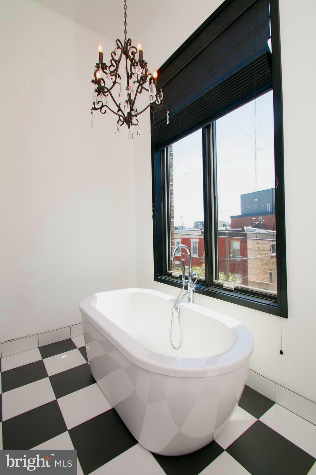 243 Tasker Street Philadelphia, PA 19148 - Photo 54 of 75 Bathroom