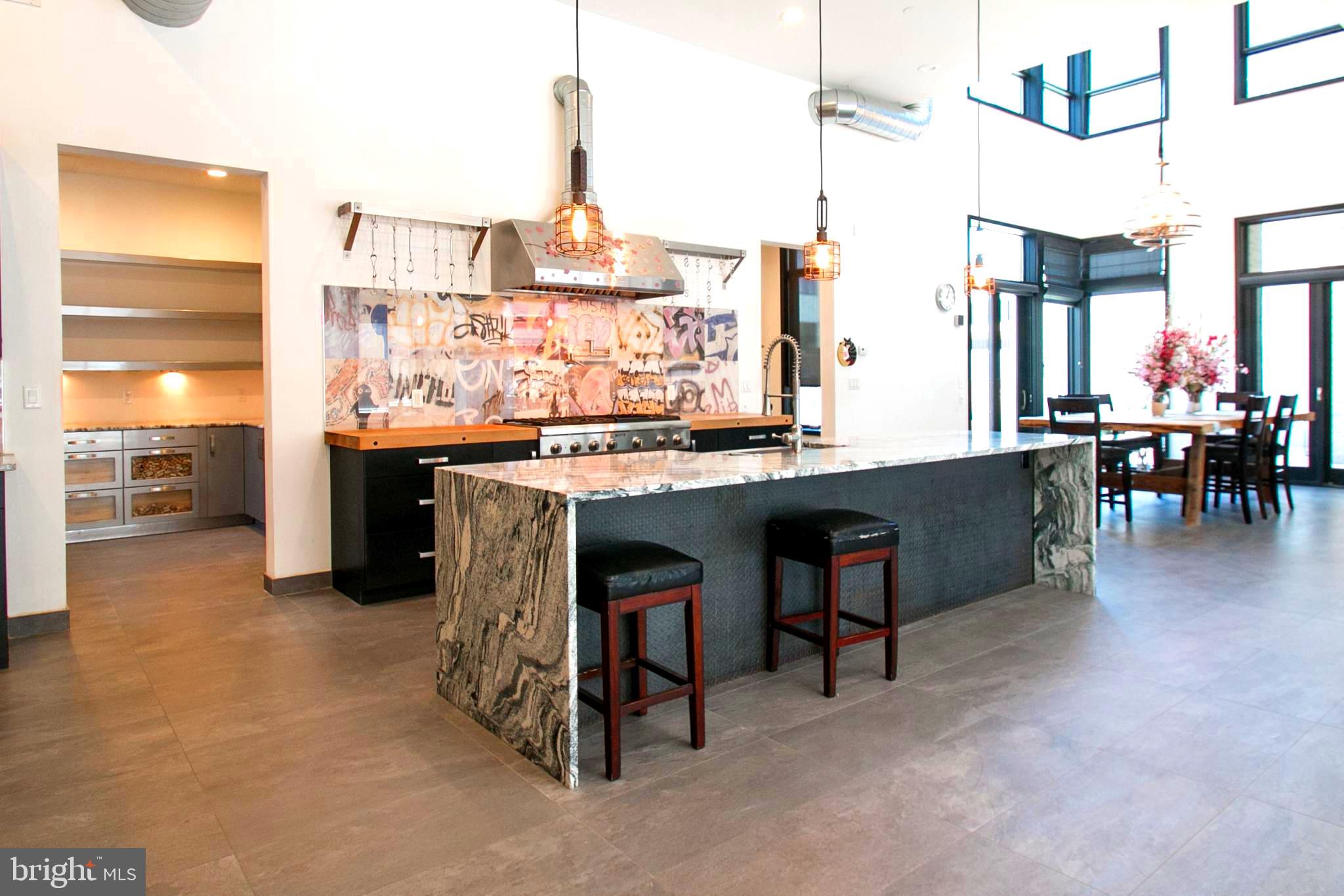 243 Tasker Street Philadelphia, PA 19148 - Photo 8 of 75 Kitchen/dining area