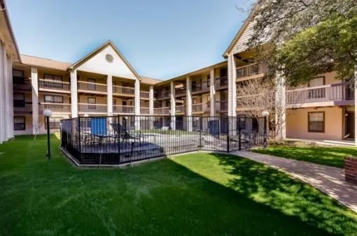 $208,000 | 218 North Texas Boulevard, Denton, TX 76201