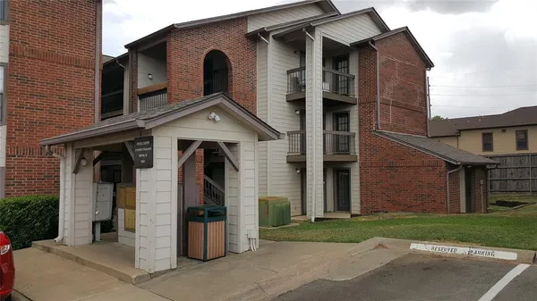 $224,500 | 218 North Texas Boulevard, Denton, TX 76201