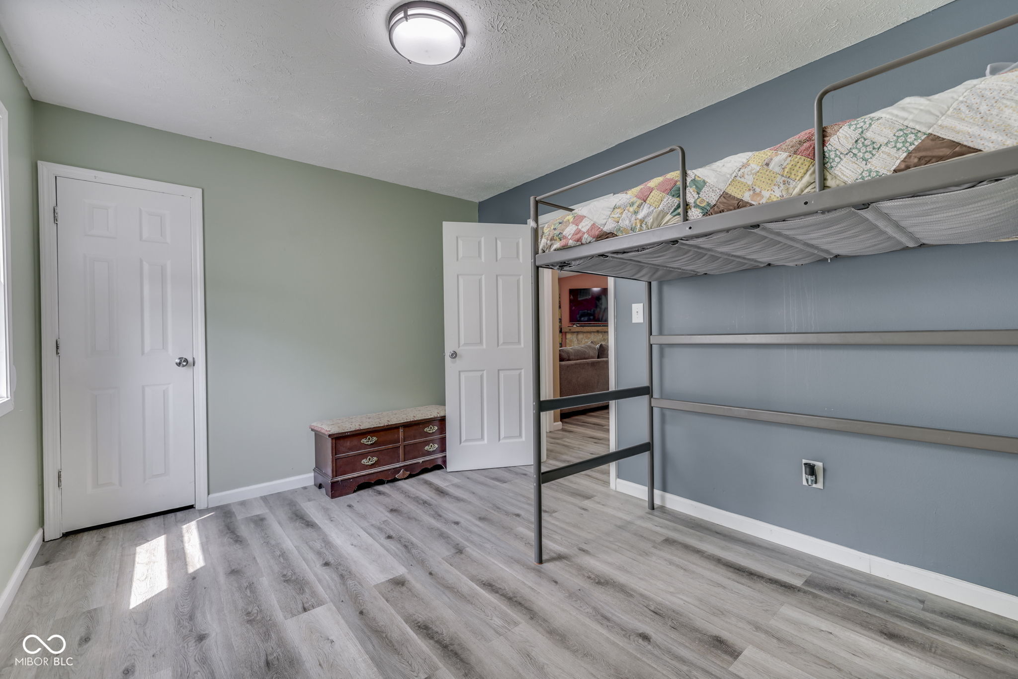 960 West Stop 11 Road Indianapolis, IN 46217 - Photo 23 of 33 Gallery Image 23