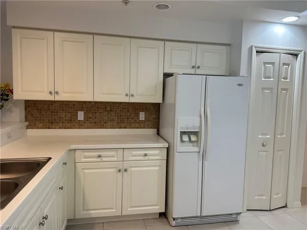 $1,600 | 1781 Four Mile Cove Parkway, Unit 124, Cape Coral, FL 33990